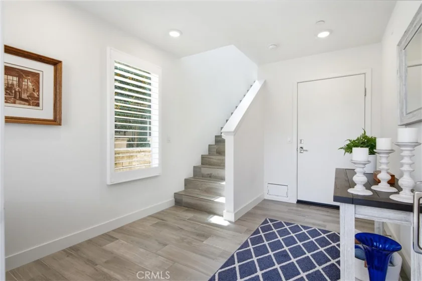 1313 Doheny photo 4