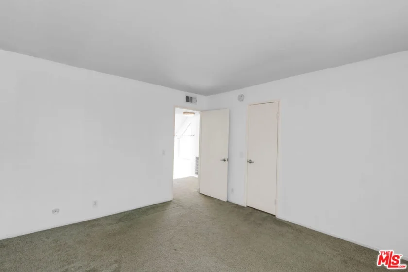18411 Hatteras Street #246 photo 29