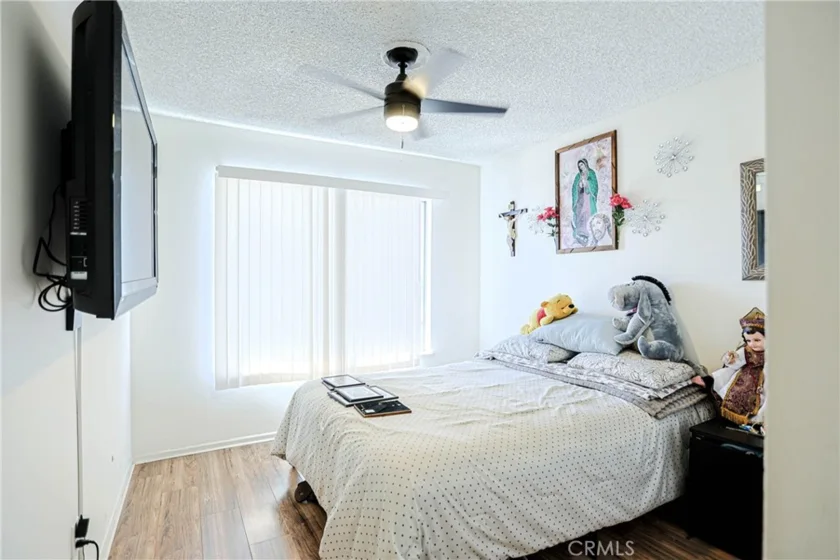 1400 W Warner photo 19