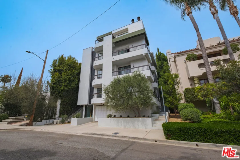 9033 Vista Grande Street #2 photo 30