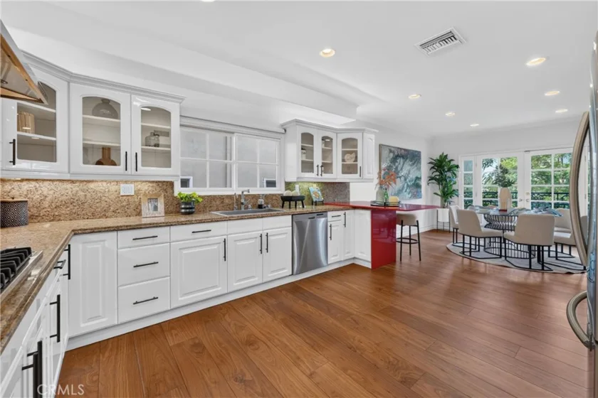 1820 Holmby Avenue #1 photo 10