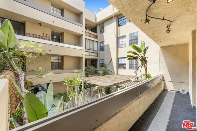 740 N Kings Road #114 photo 14