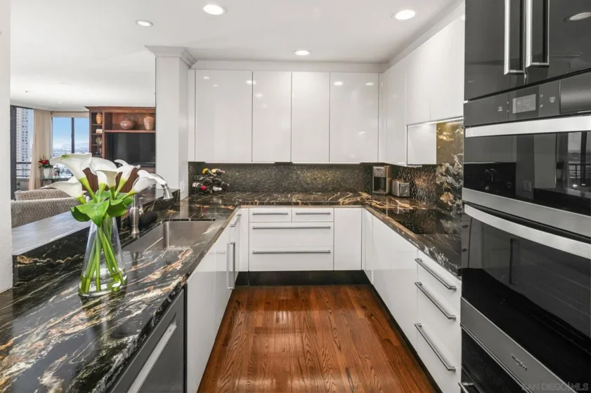 700 Front Street #1303 photo 3