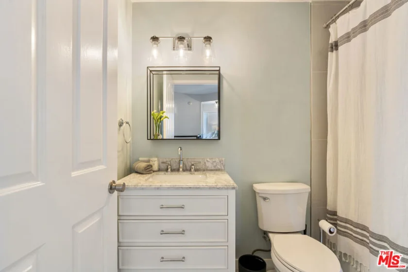 5848 W Olympic Boulevard #102 photo 39