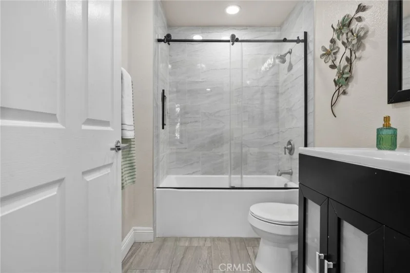 19350 Sherman Way #201 photo 17