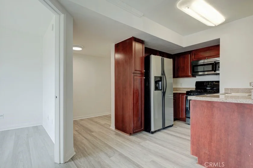 5515 Canoga Avenue #105 photo 8