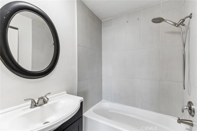 15113 Saticoy Street #25 photo 17