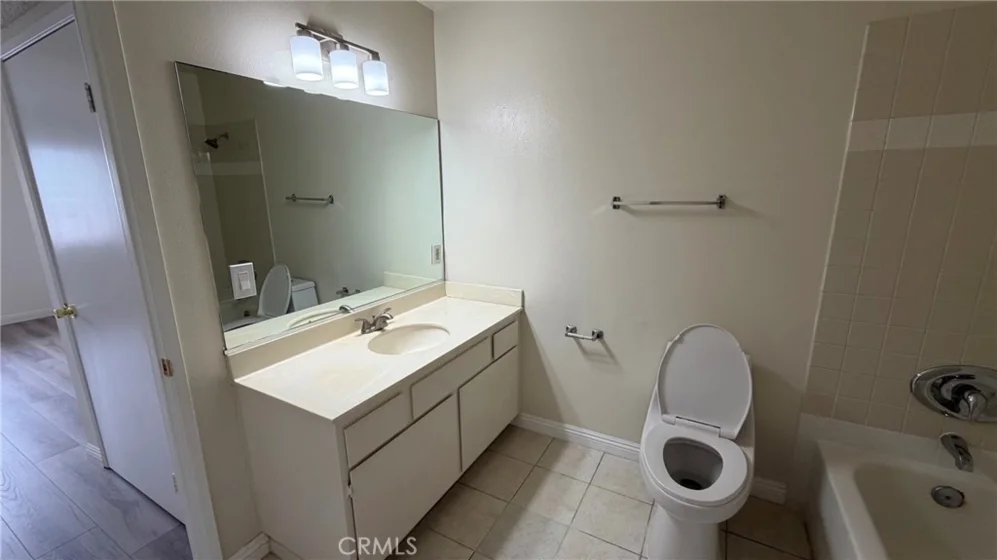 228 S Avenue 18 #D photo 18