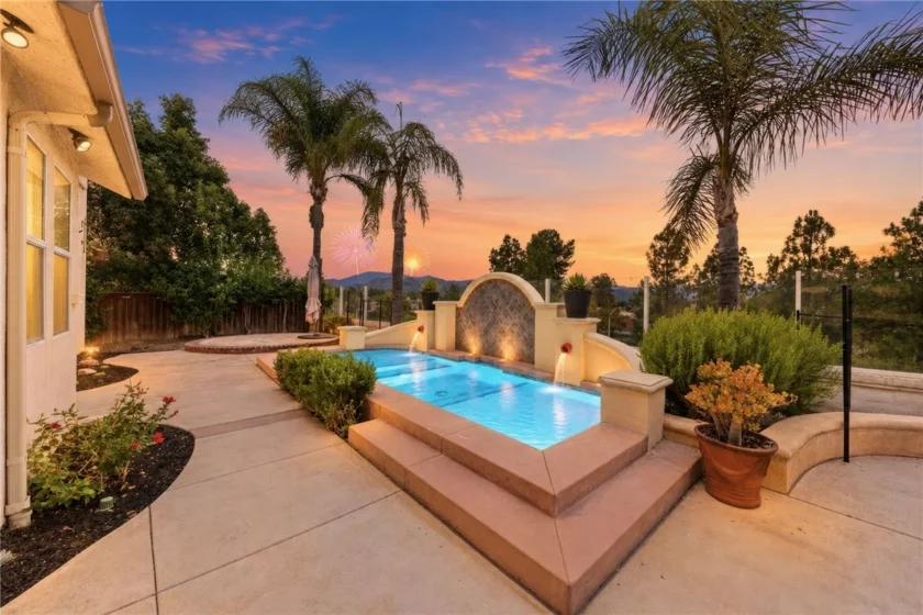 33352 Barrington photo 2
