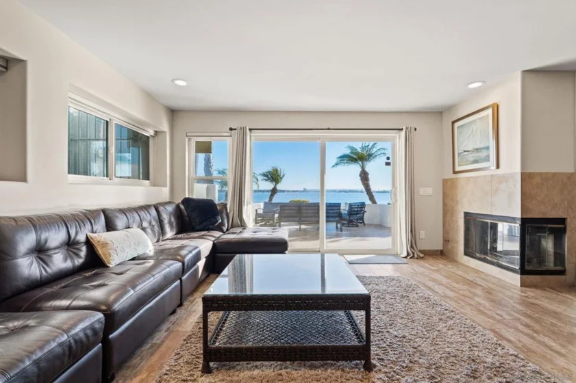 1177 Pacific Beach Drive ##A photo 17