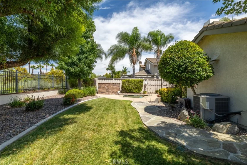 41519 Avenida De La Reina photo 22