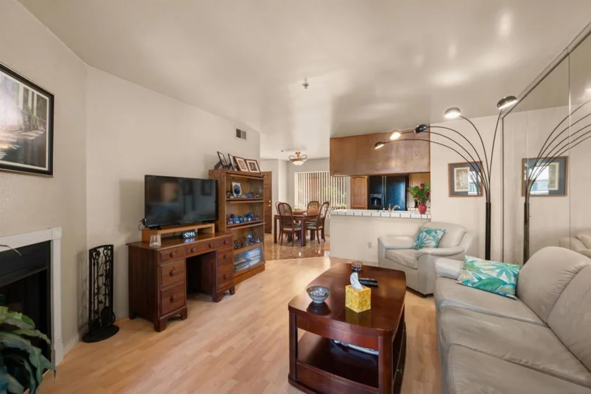 5649 Lake Park #102 photo 39