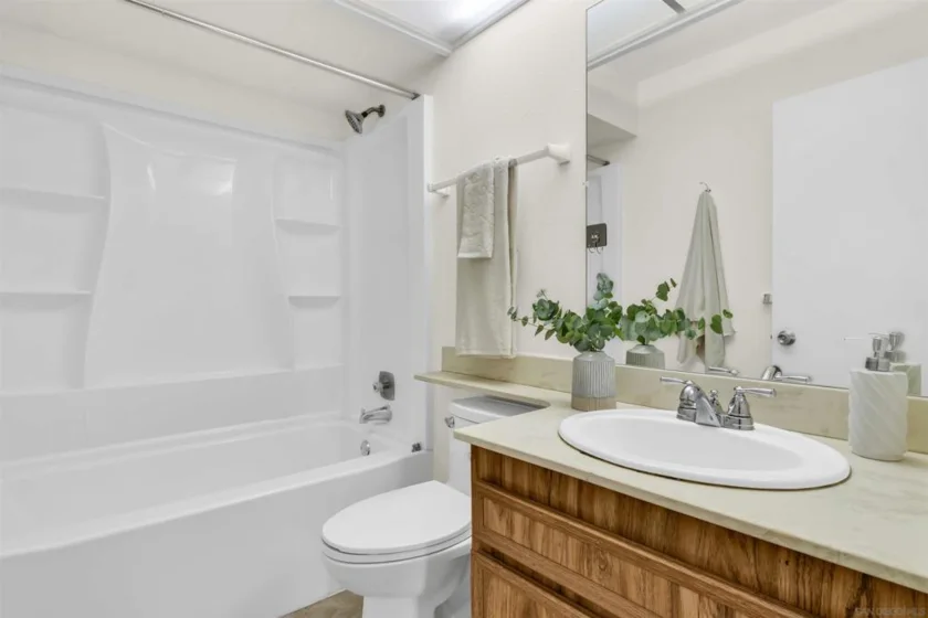 10250 Michala Place photo 7