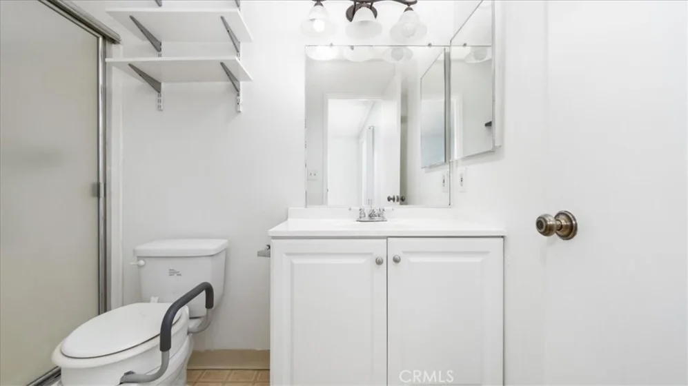 3649 Glendon Avenue #202 photo 34