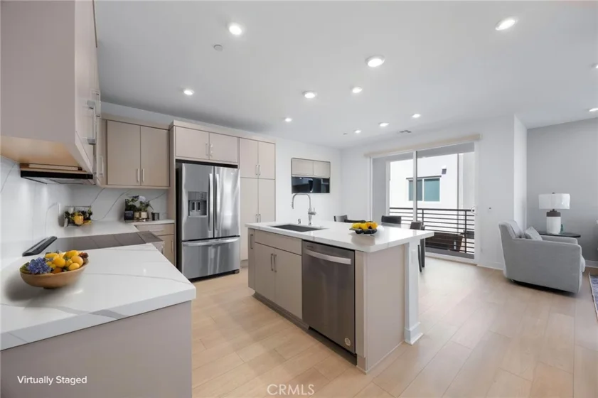 669 S Lyon Street photo 15