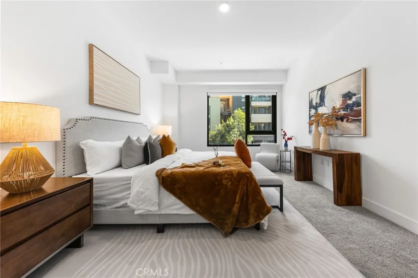 709 E Walnut Street #214 photo 10