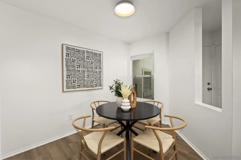2063 Lakeridge #101 photo 16