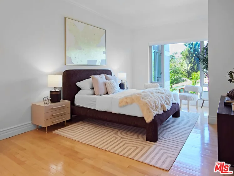 10727 Wilshire Boulevard #404 photo 20