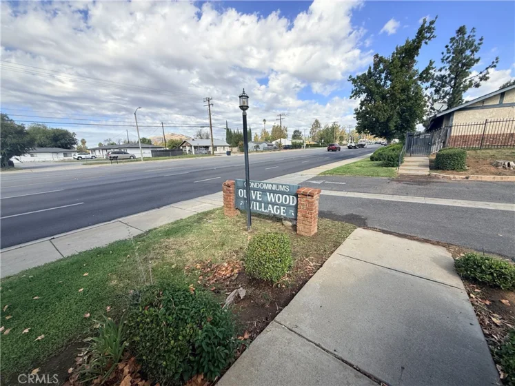 12860 Perris Boulevard #D1 photo 3