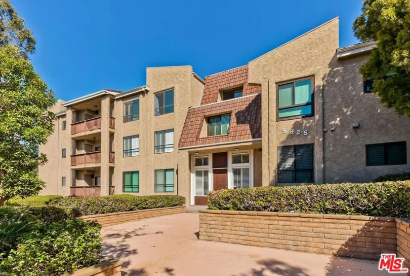 5625 Cambridge Way #203 photo 2