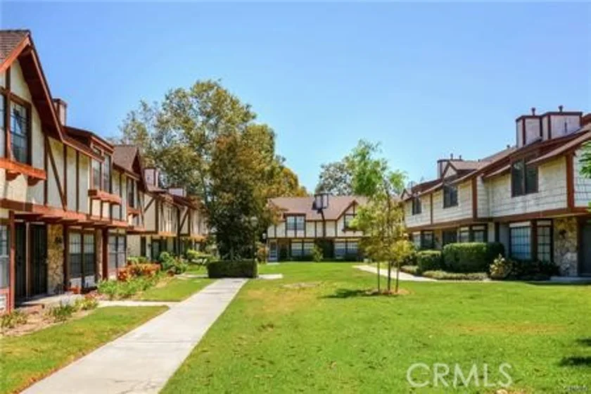 1135 S Paula Drive photo 1