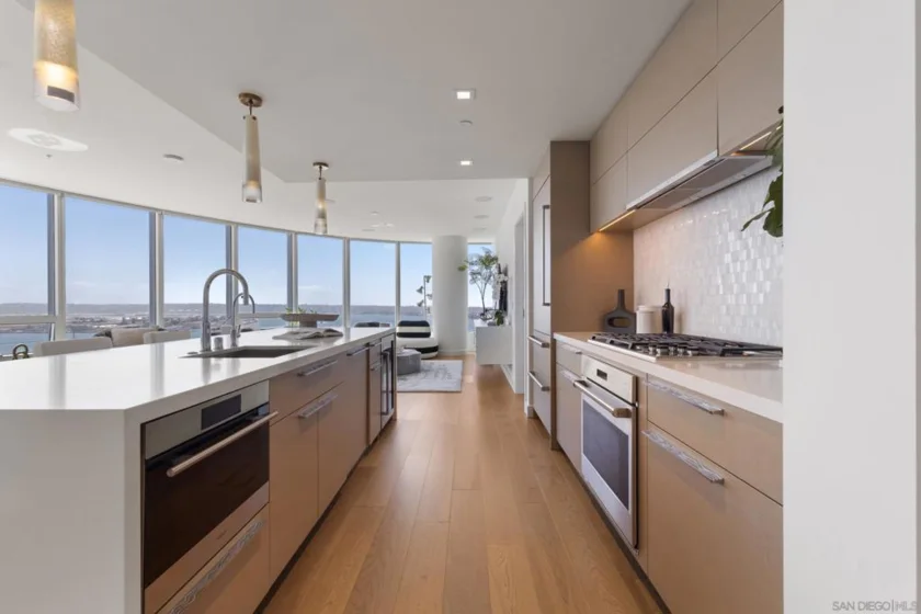 888 W E Street #2602 photo 18