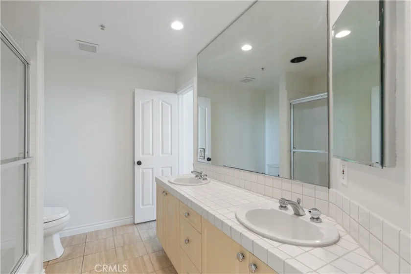 4167 Warner #301 photo 32