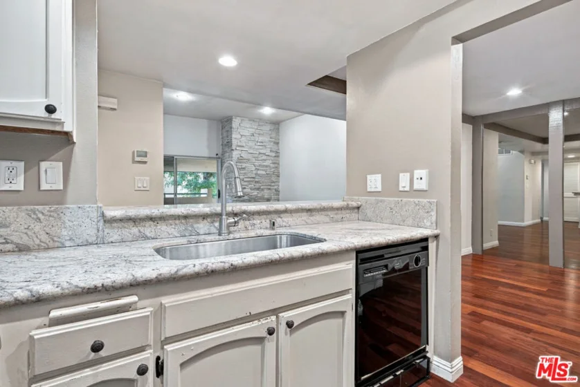 7800 Topanga Canyon Boulevard #322 photo 17