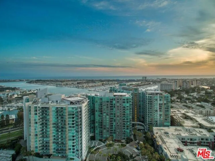 13700 Marina Pointe Drive #316 photo 1