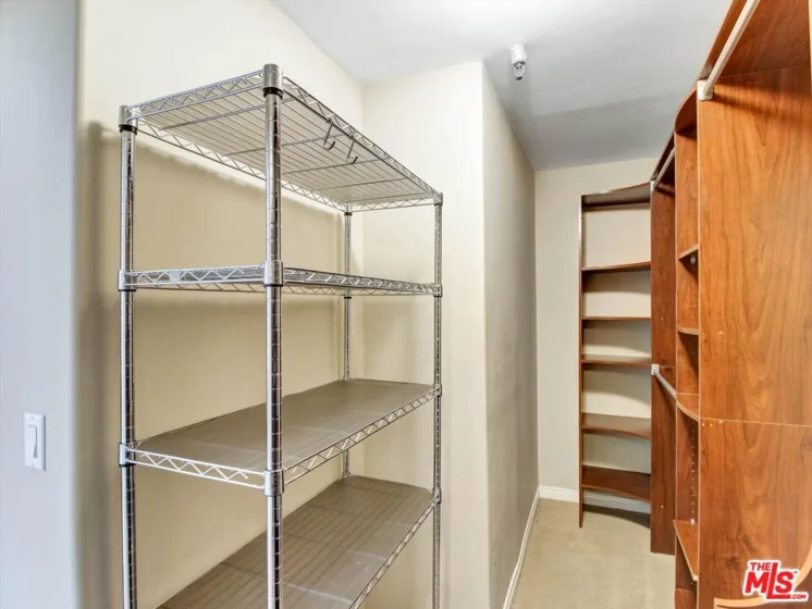 121 S Hope Street #433 photo 11
