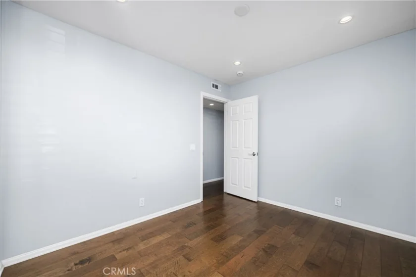 9658 Bloomfield Avenue photo 30