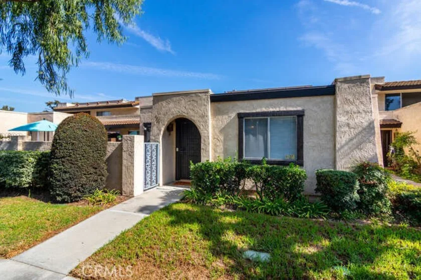 9861 Newport Way #81 photo 1