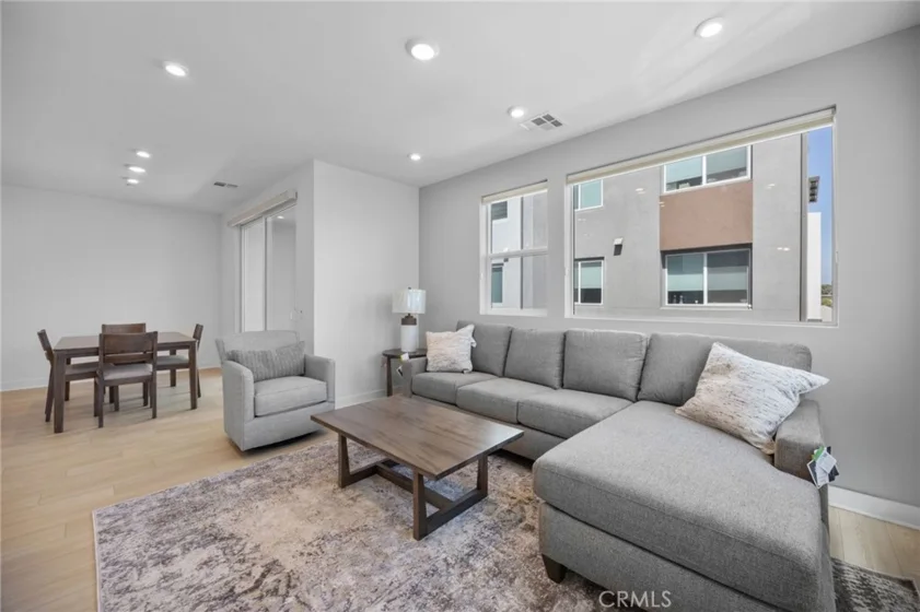 669 S Lyon Street photo 60