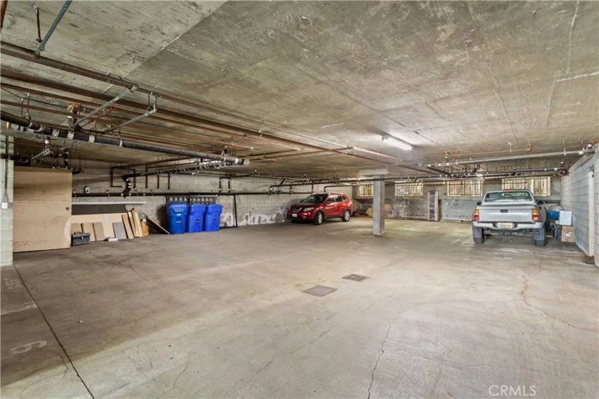 1421 Greenfield Avenue photo 4