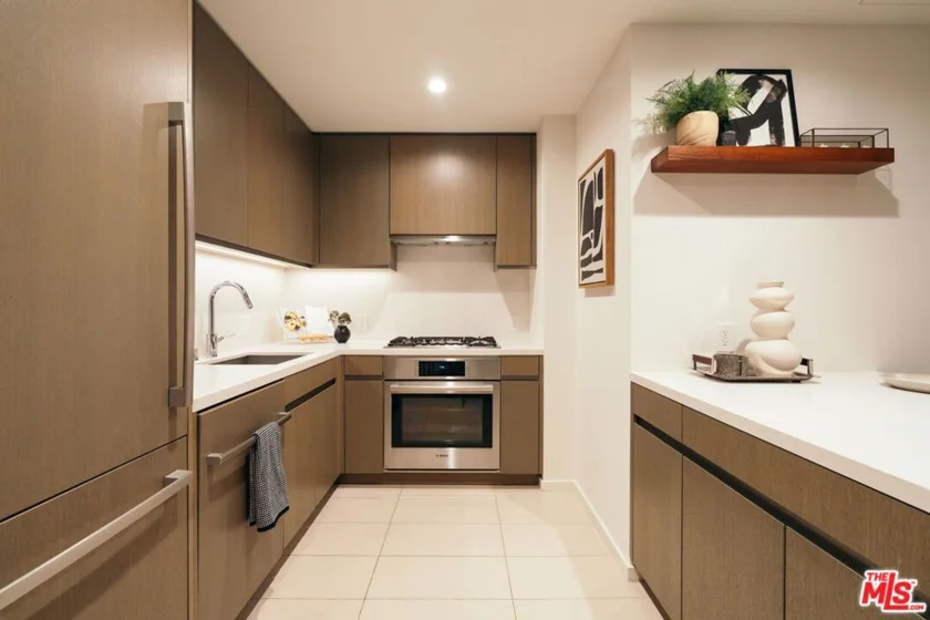 889 Francisco Street #1801 photo 15