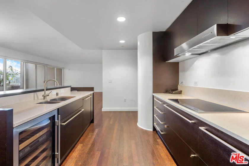 6250 Hollywood Boulevard #4E photo 31