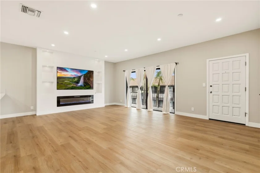 17200 Newhope Street #334 photo 44