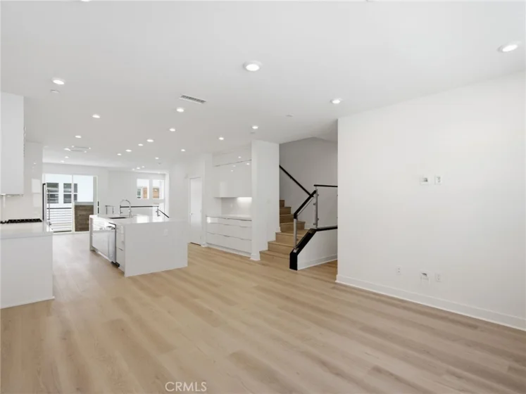 2513 Everly Court photo 4