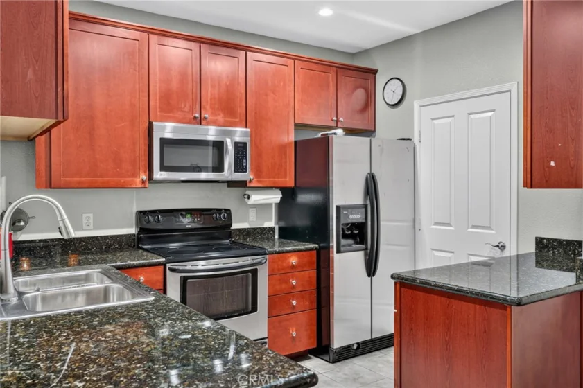 22681 Oakgrove #127 photo 10