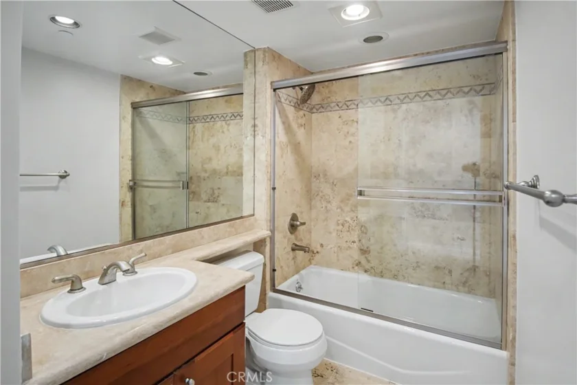 1878 Greenfield Avenue #204 photo 25