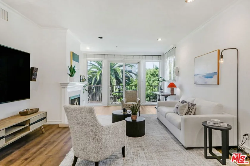 211 California Avenue #501 photo 4