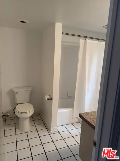 1225 Sunset Plaza Drive #2 photo 18