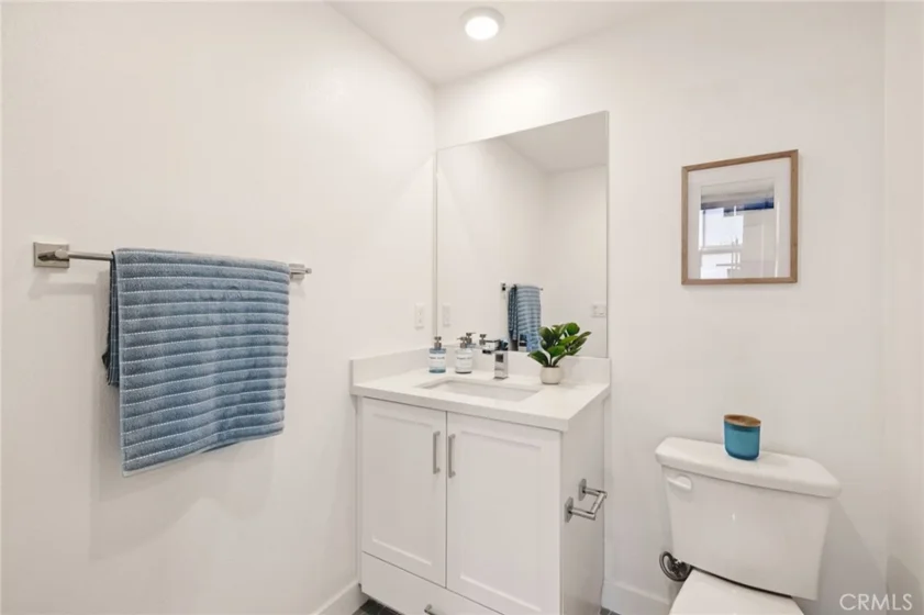 1692 Constellation Drive photo 4