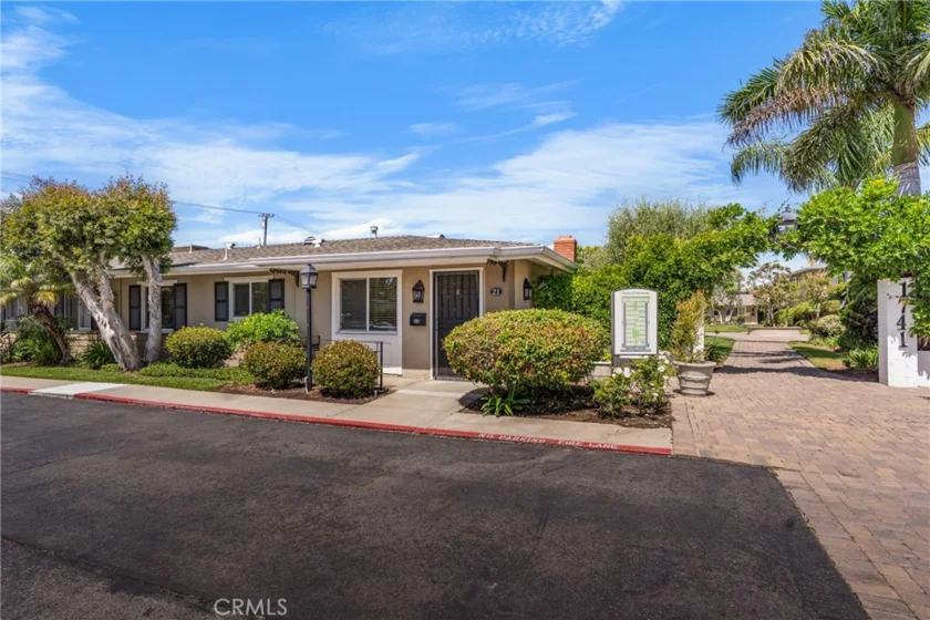 21A Tustin photo 1