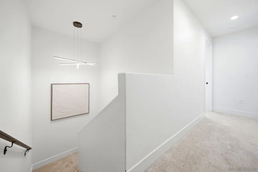 2126 San Clemente Street photo 27