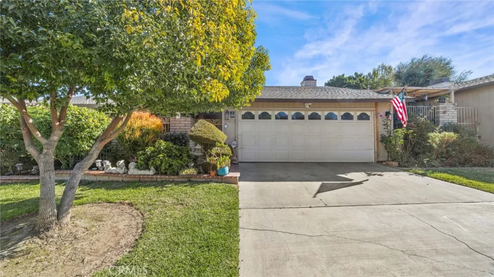 2646 Laramie Road photo 1
