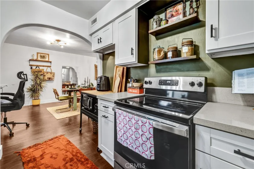 215 N Kenwood Street #106 photo 15
