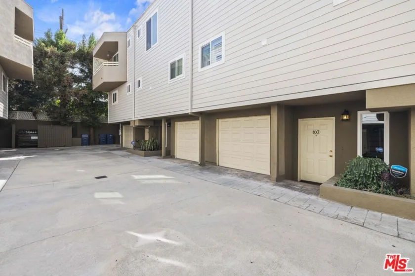 4164 Tujunga Avenue #103 photo 39