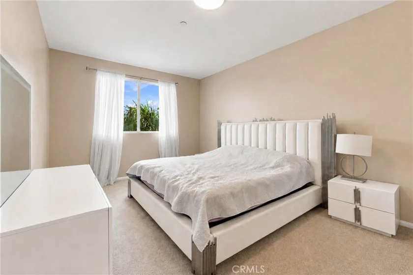 13941 Sherman Way #407 photo 23