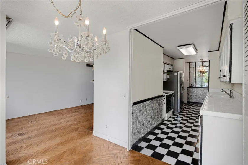1340 S Beverly Glen Boulevard #211 photo 16